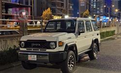 تويوتا لاند كروزر 76